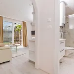 Big Blue Apartman